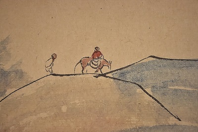 風景の中に描かれた、朱色の着物姿の細川林谷