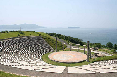 海の見える野外音楽広場テアトロンの写真