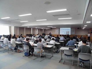 6月14日に開催された「男女共同参画週間セミナー」の会場風景写真