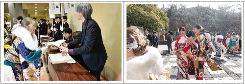 受付で参加者に記念品を配布する様子や振袖姿の女性が記念写真を撮っている様子の2枚の写真