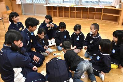 さぬき南中学1年生が地域の園児と交流しました（2026年3月5日）の画像